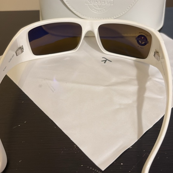 Vuarnet White Glasses Sporty Design - Picture 3 of 4